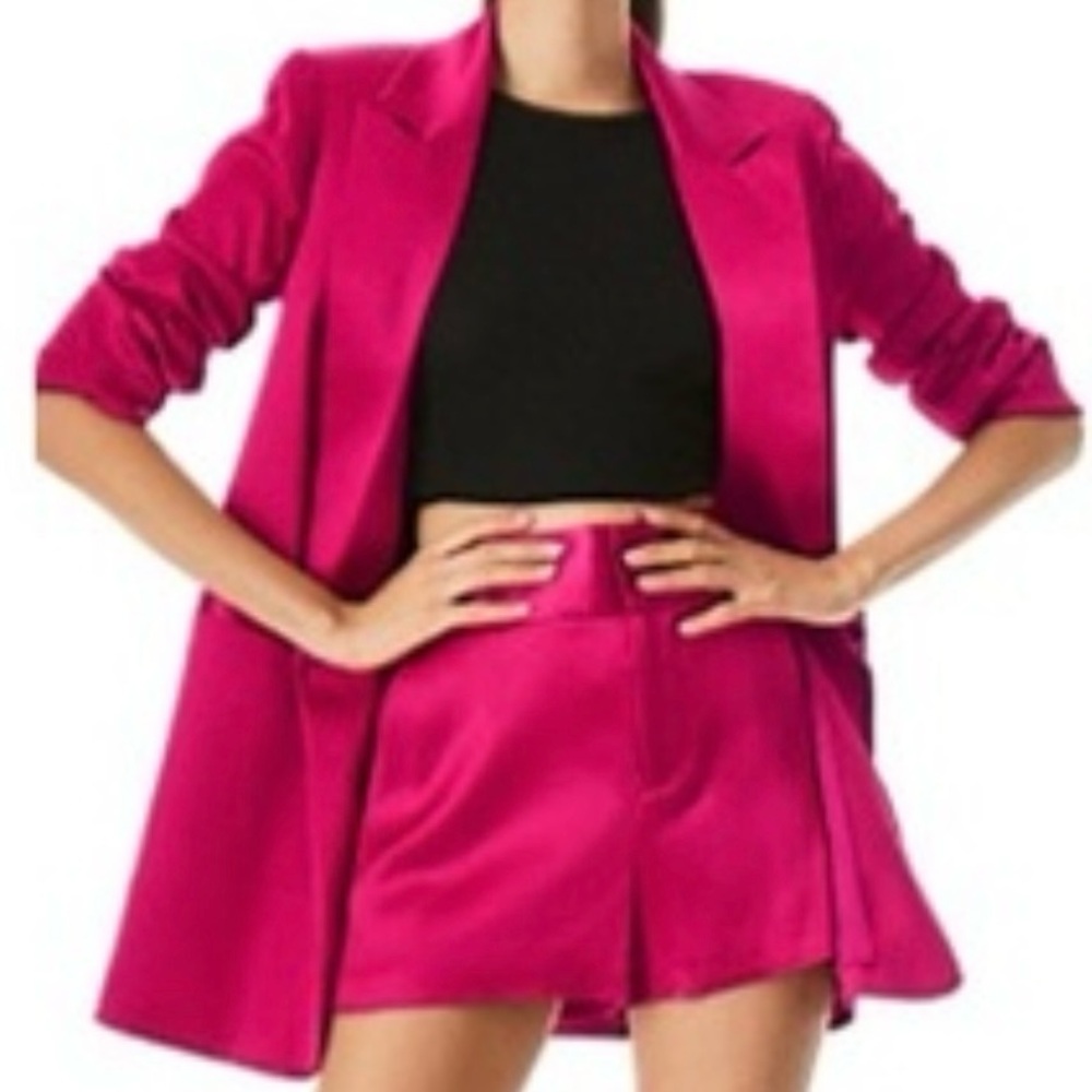 Alice & Olivia blazer and shorts never worn tags attached missed return window.